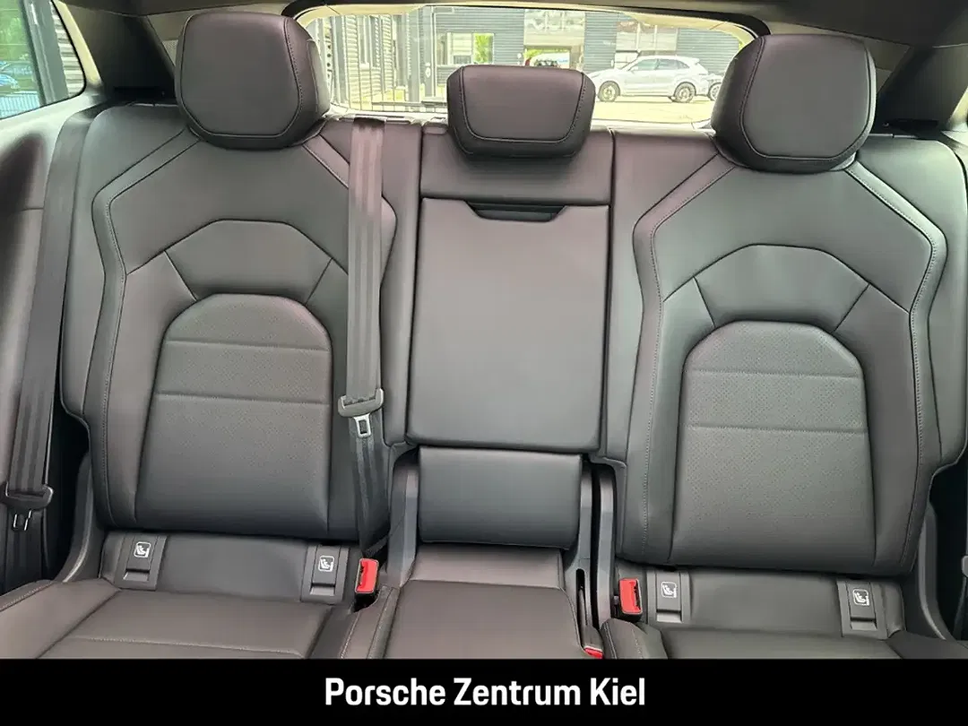 Porsche Cayenne - Thumbnail 35