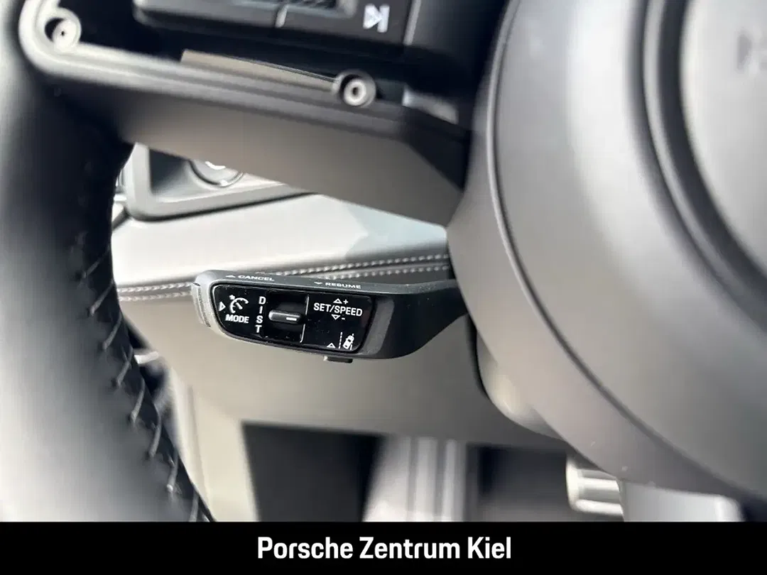 Porsche Cayenne - Thumbnail 38
