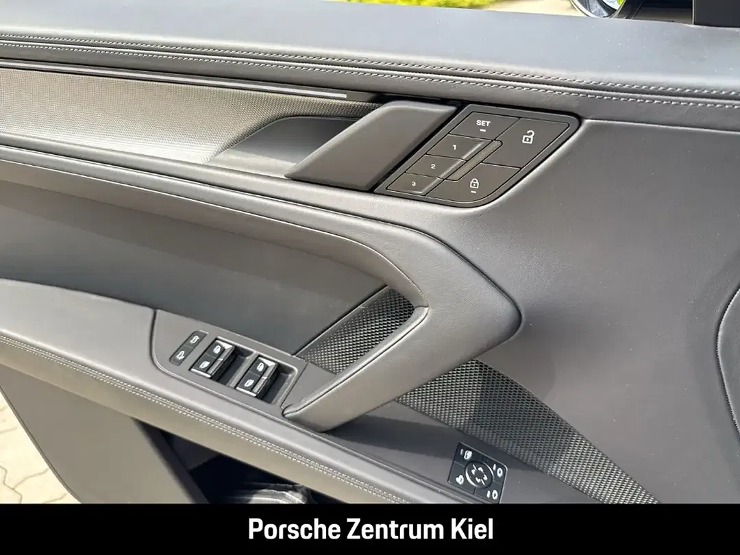 Porsche Cayenne - Thumbnail 43