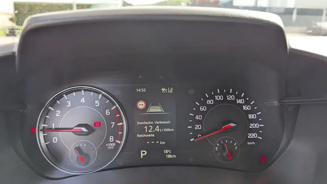 Suzuki Swift - Thumbnail 11