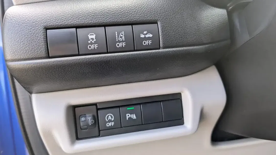 Suzuki Swift - Thumbnail 12