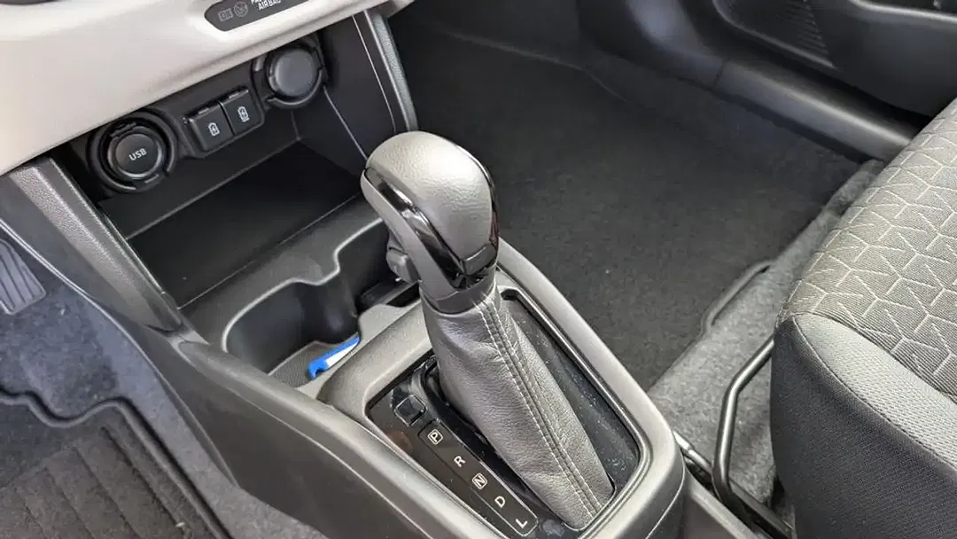 Suzuki Swift - Thumbnail 15