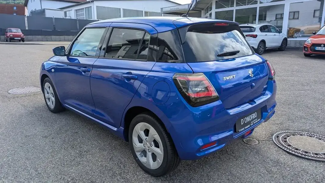 Suzuki Swift - Thumbnail 4