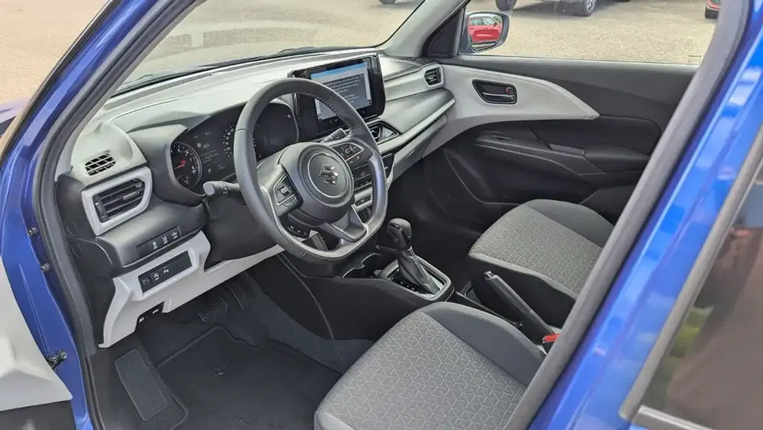 Suzuki Swift - Thumbnail 8
