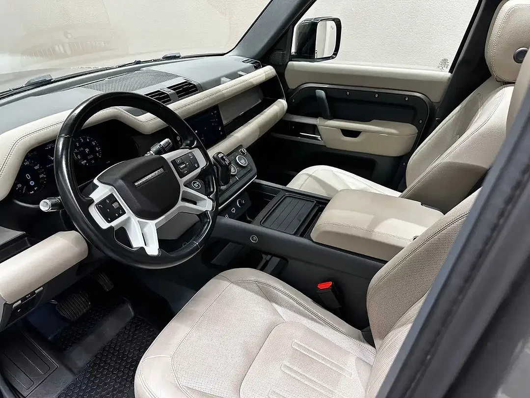 Land Rover Defender - Thumbnail 11