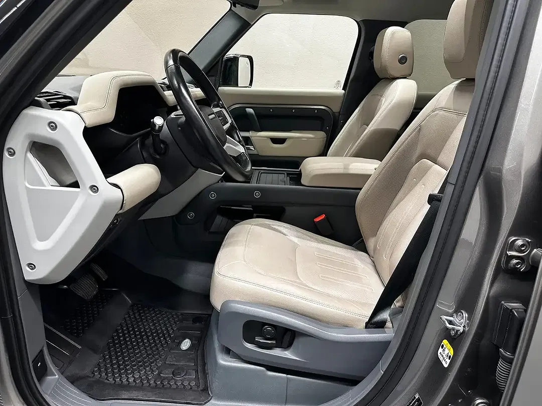 Land Rover Defender - Thumbnail 13