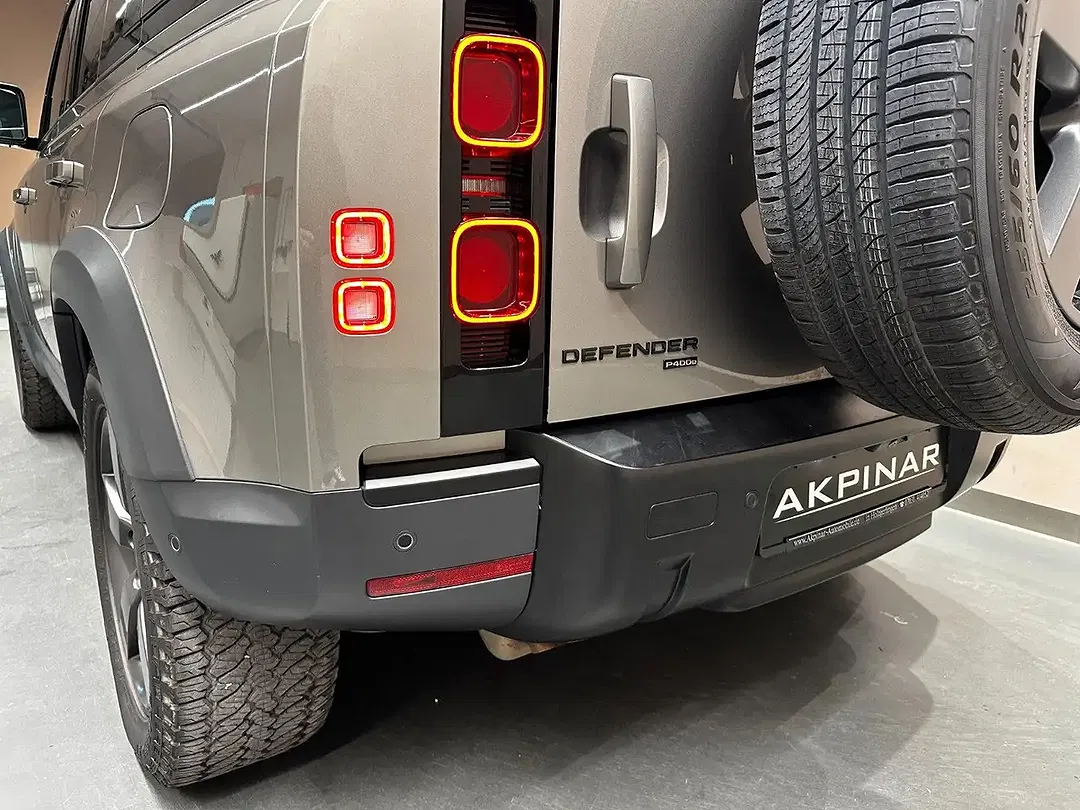 Land Rover Defender - Thumbnail 6