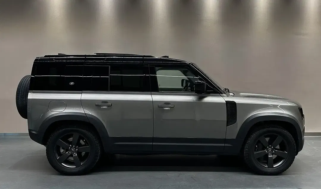 Land Rover Defender - Thumbnail 9