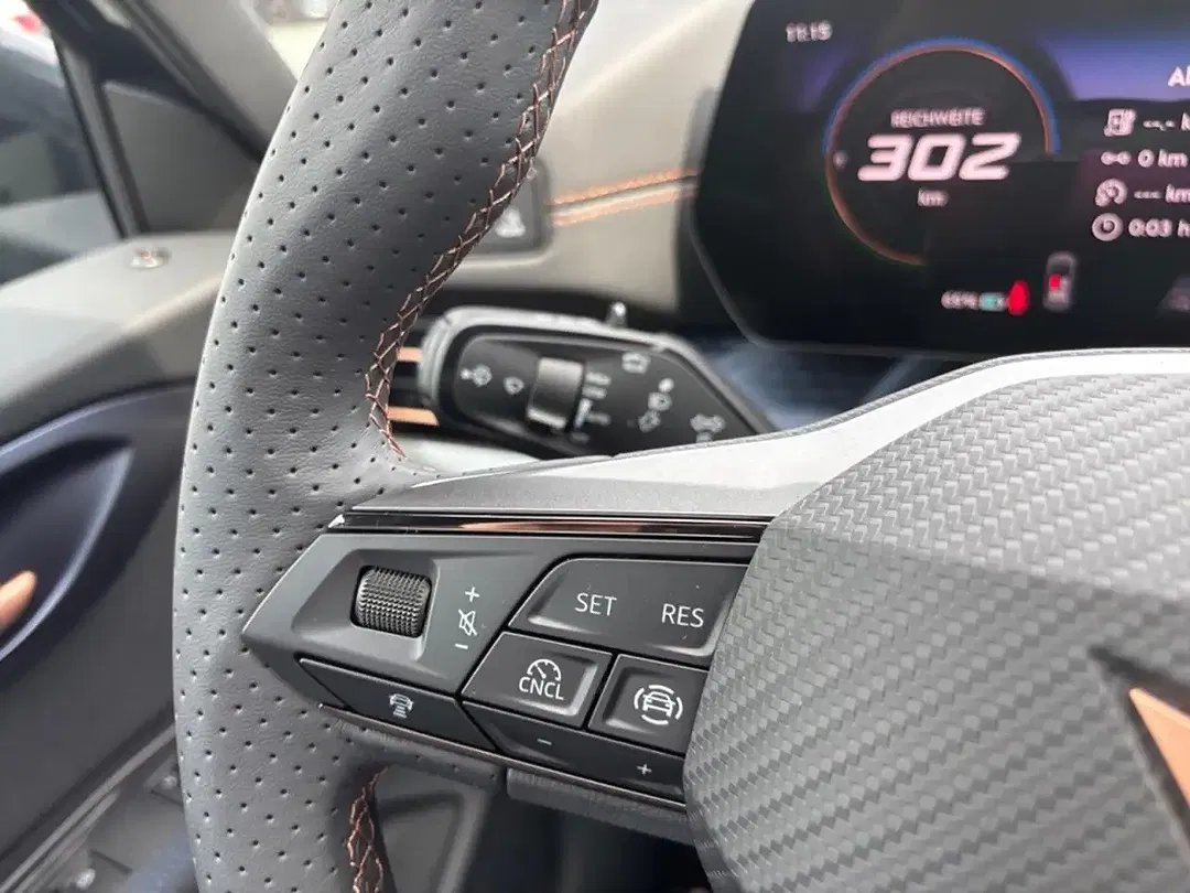 CUPRA Born - Thumbnail 25