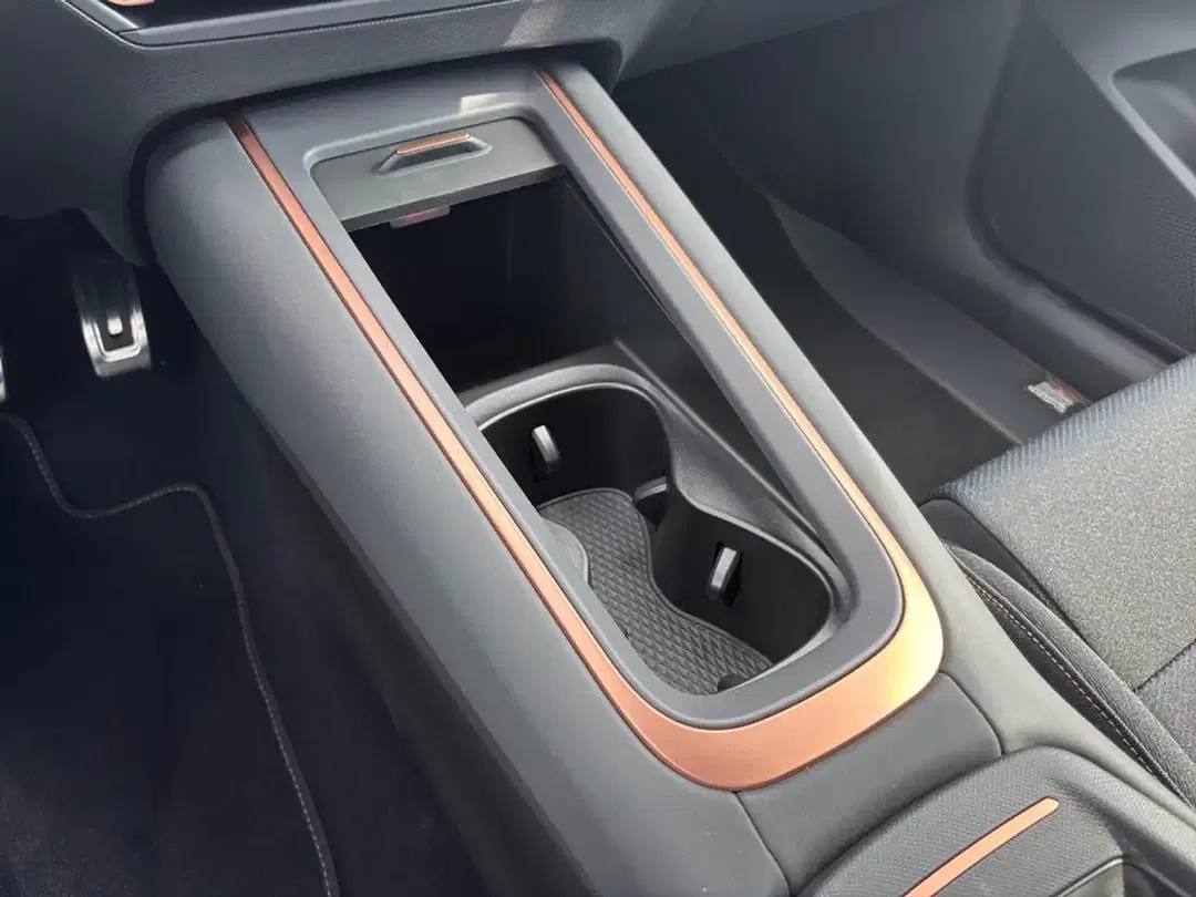 CUPRA Born - Thumbnail 27