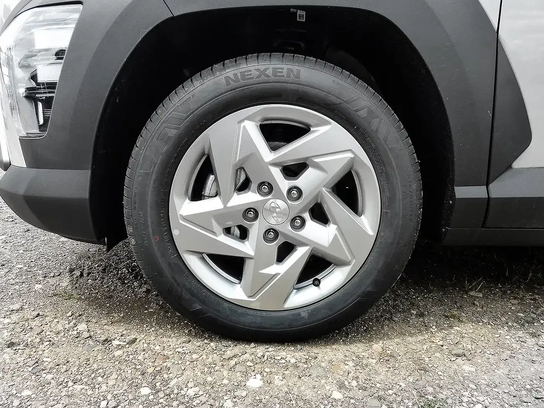 Hyundai KONA - Thumbnail 3