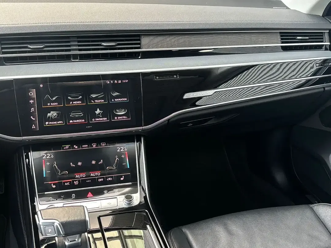 Audi A8 - Thumbnail 13