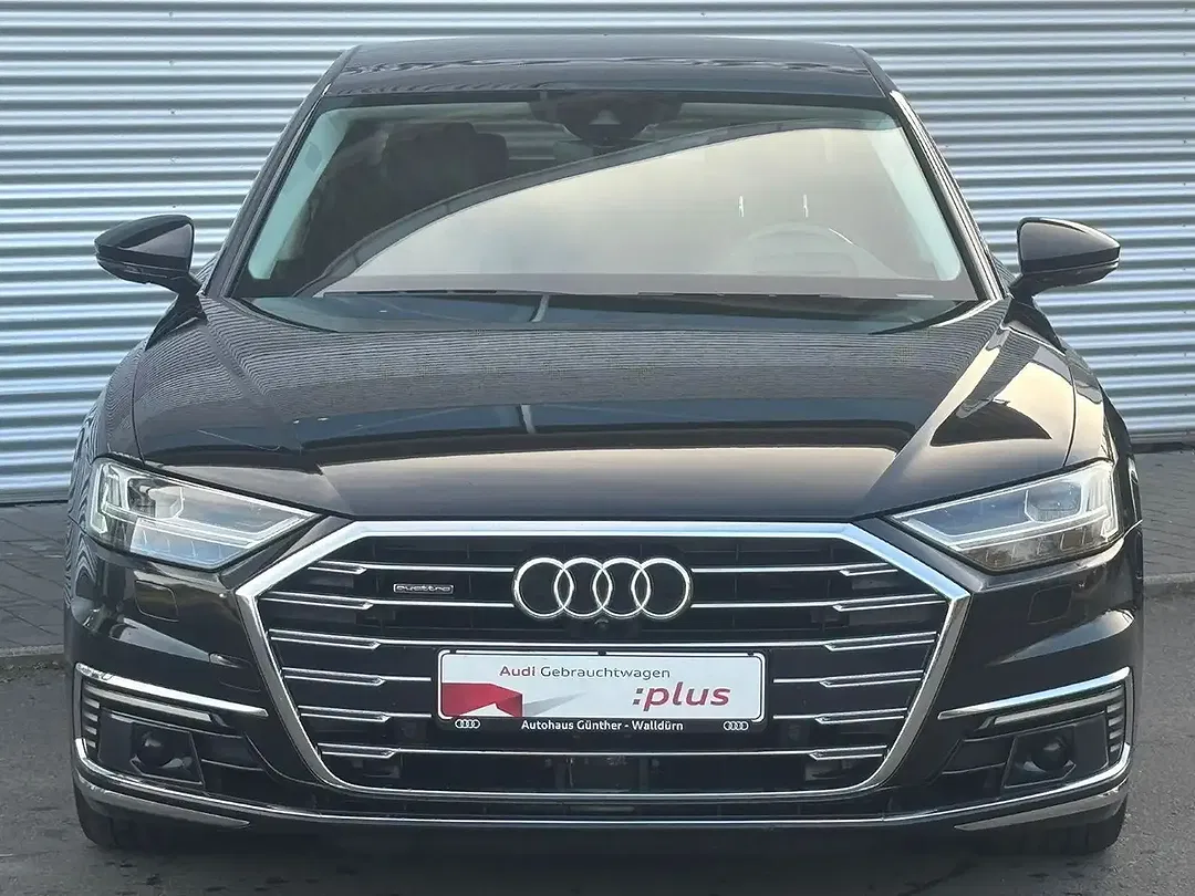 Audi A8 - Thumbnail 2