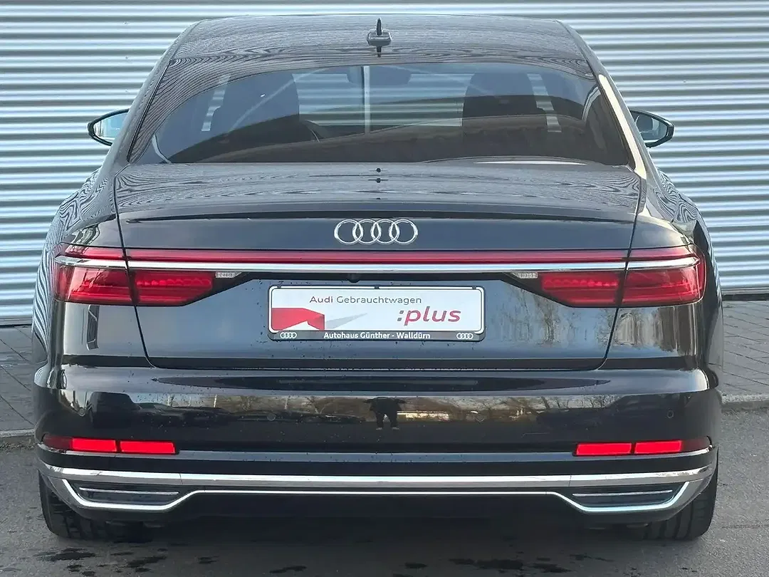 Audi A8 - Thumbnail 6