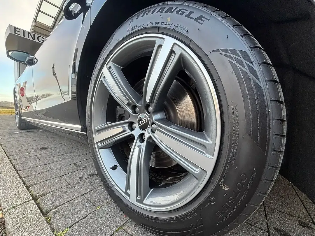 Audi A8 - Thumbnail 7