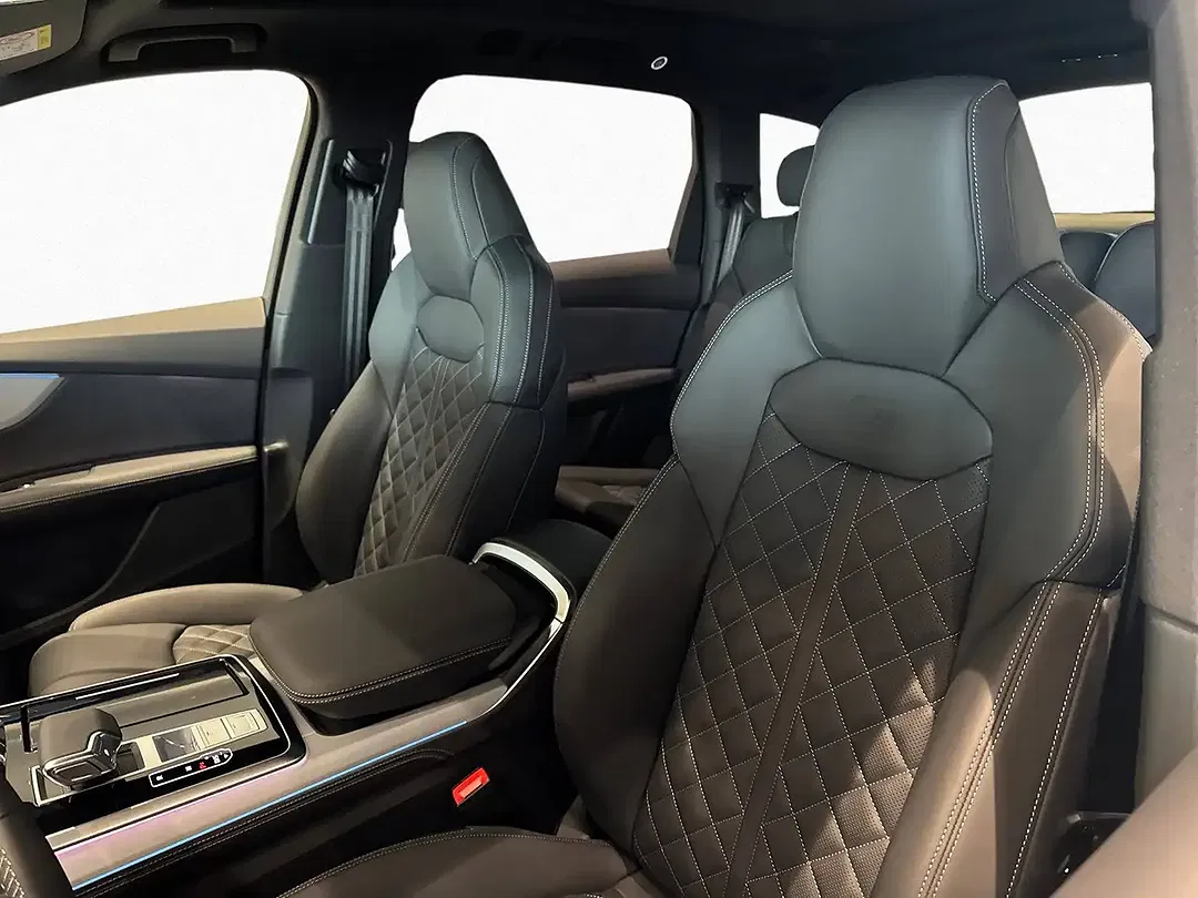 Audi Q7 - Thumbnail 10