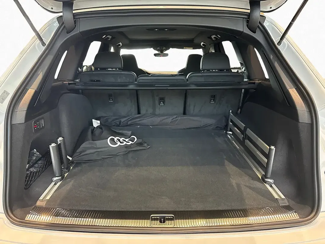 Audi Q7 - Thumbnail 15