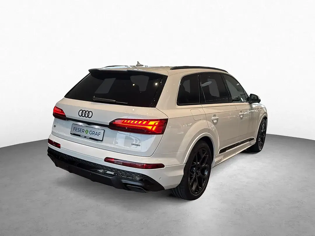 Audi Q7 - Thumbnail 5