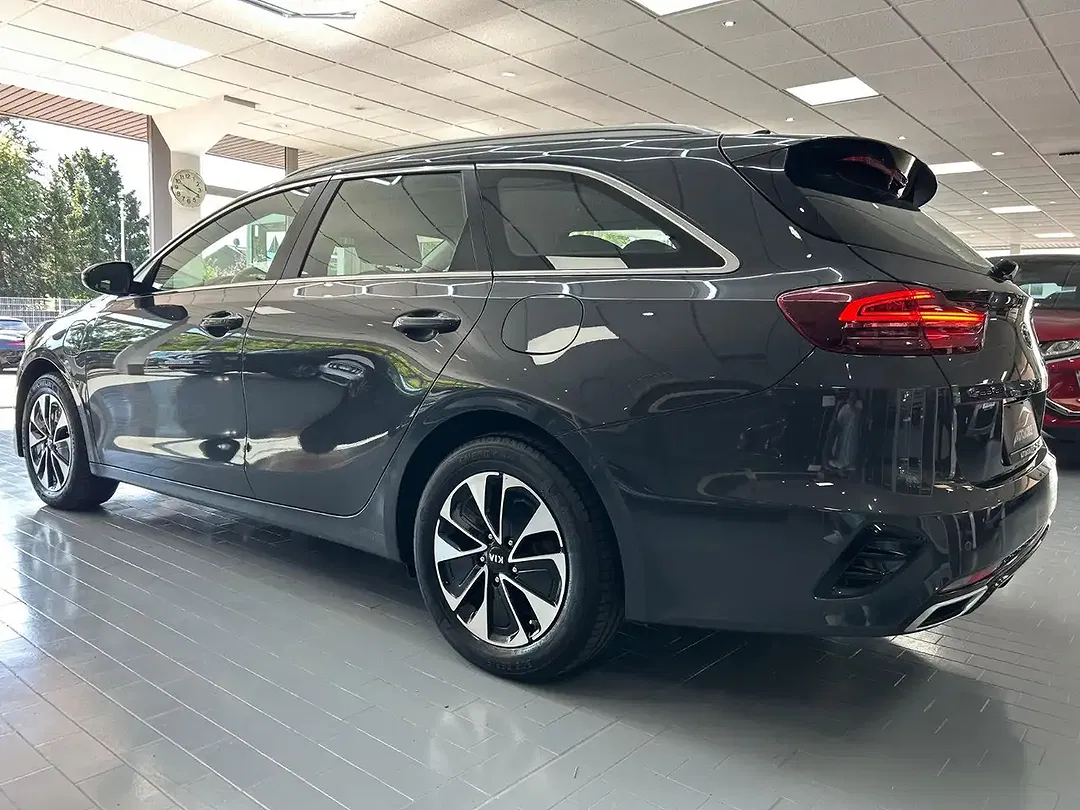 Kia Ceed / cee'd - Thumbnail 3