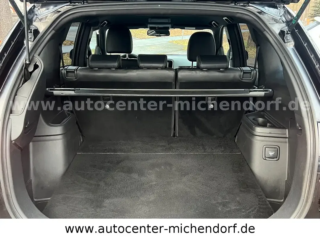 Mitsubishi Outlander - Thumbnail 12