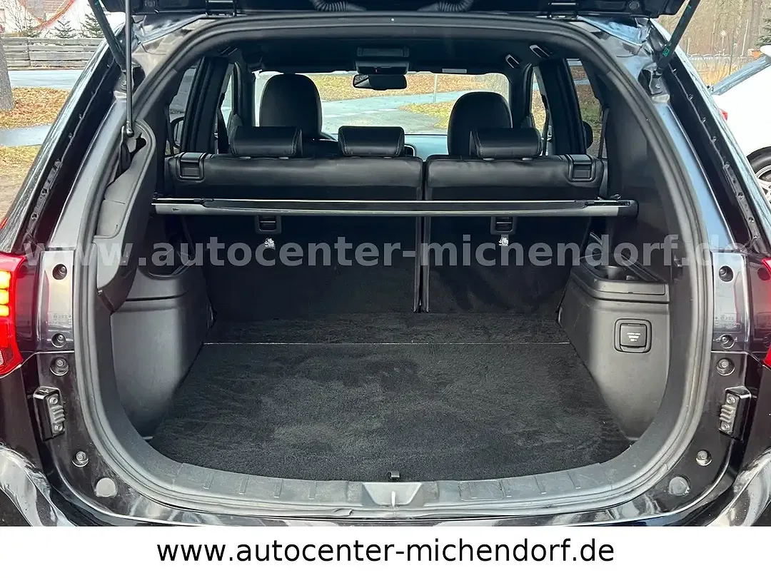 Mitsubishi Outlander - Thumbnail 18