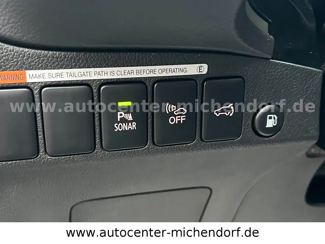 Mitsubishi Outlander - Thumbnail 9