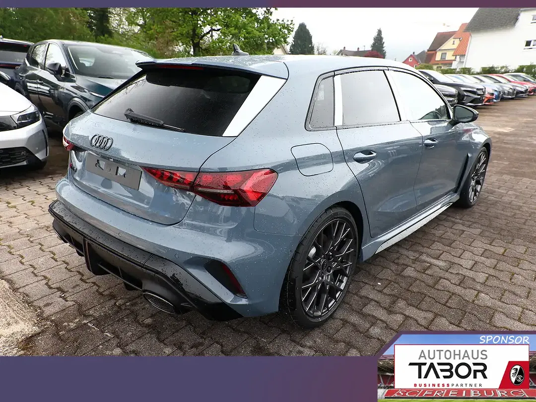 Audi RS3 - Thumbnail 3