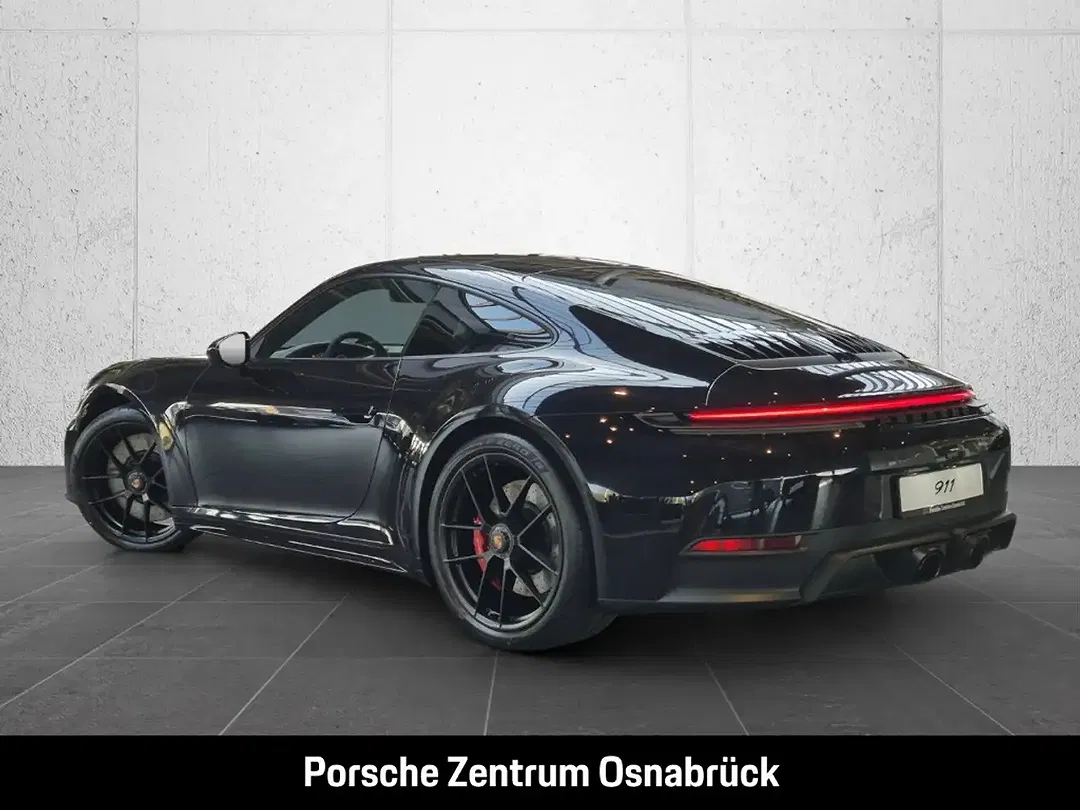 Porsche 992 - Thumbnail 3