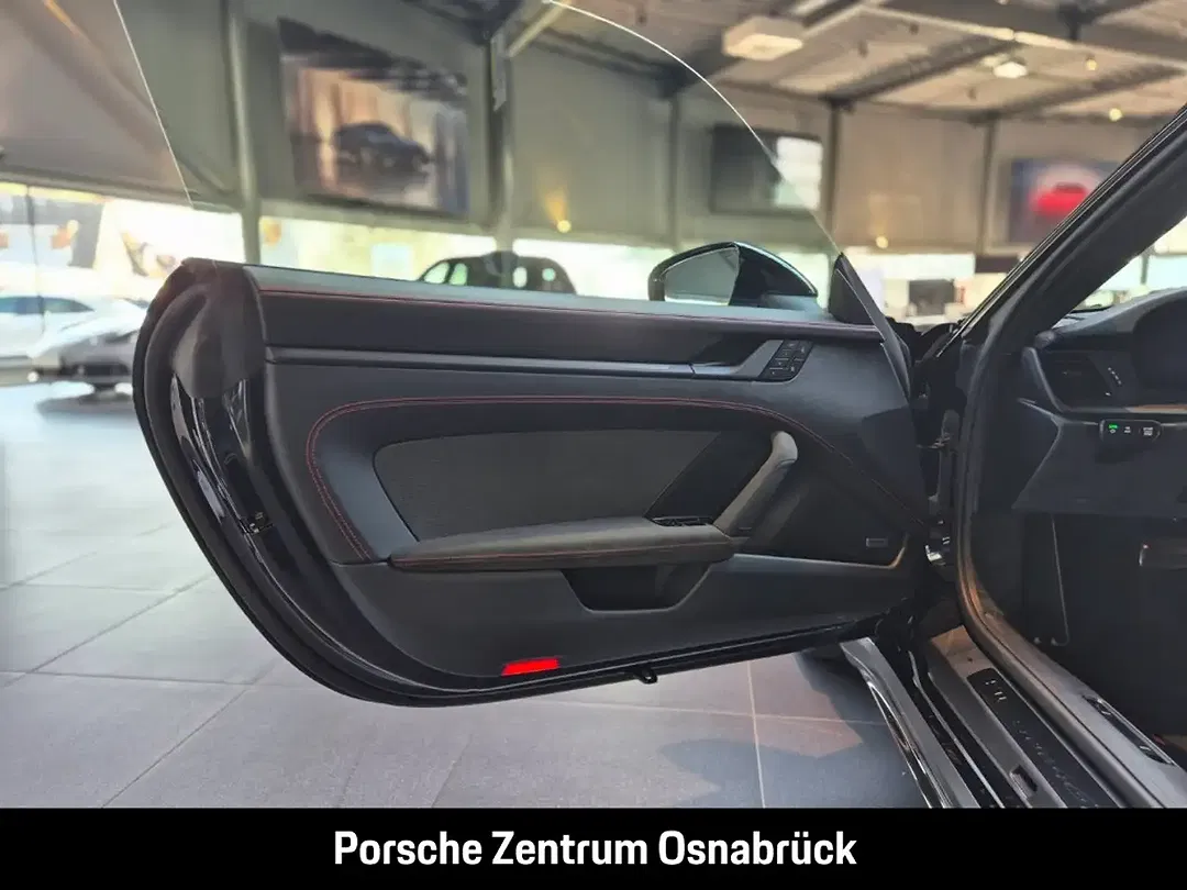 Porsche 992 - Thumbnail 4