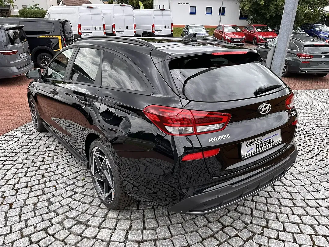 Hyundai i30 - Thumbnail 2