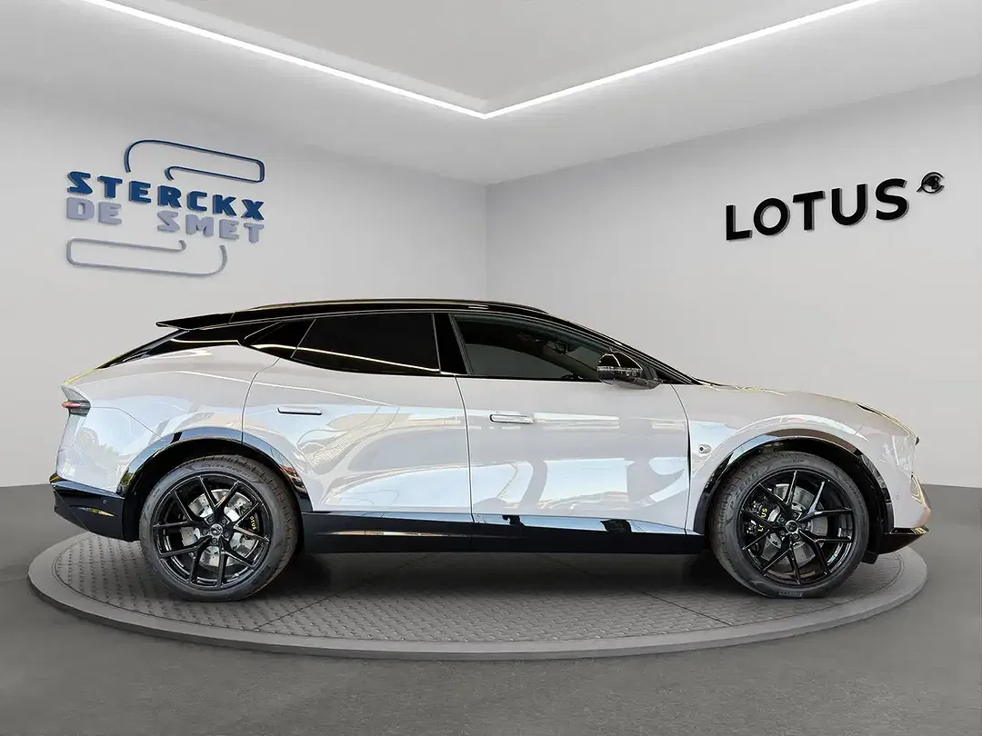 Lotus Eletre - Thumbnail 7
