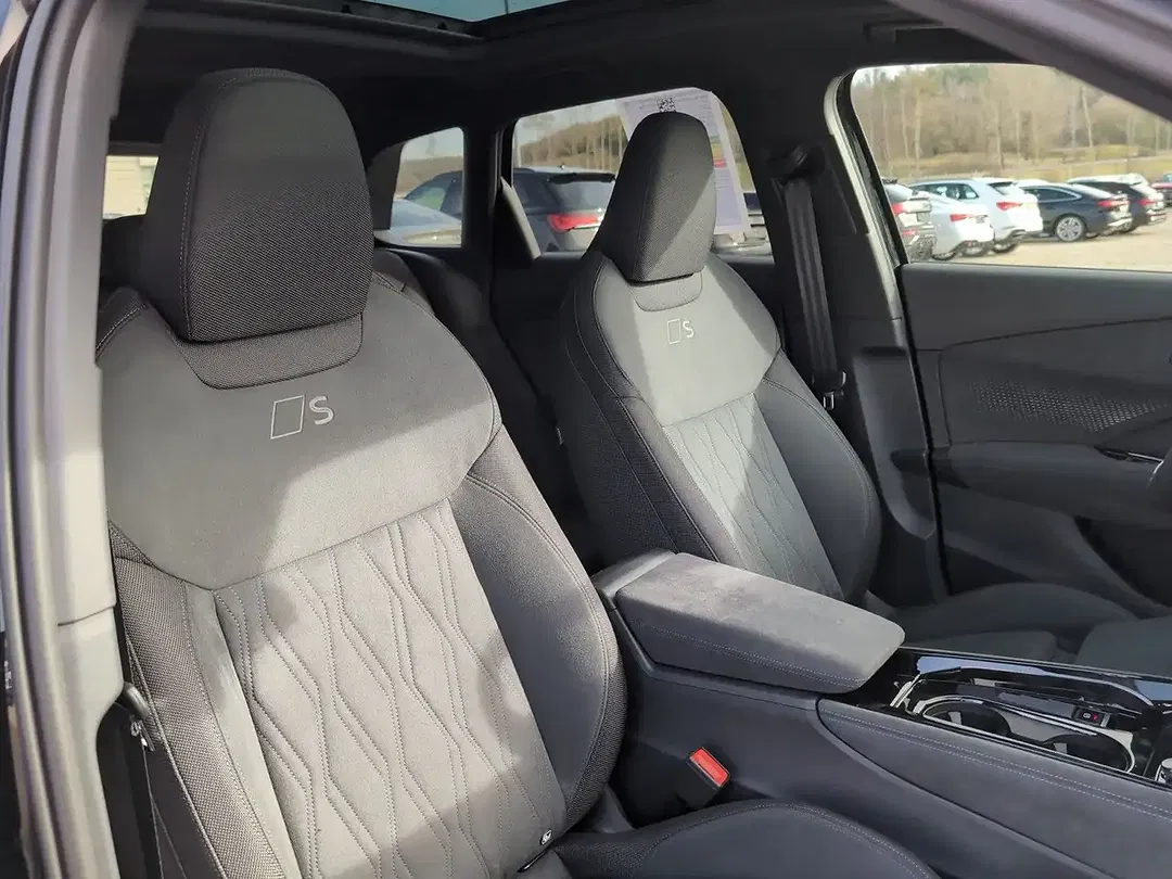 Audi Q3 - Thumbnail 12