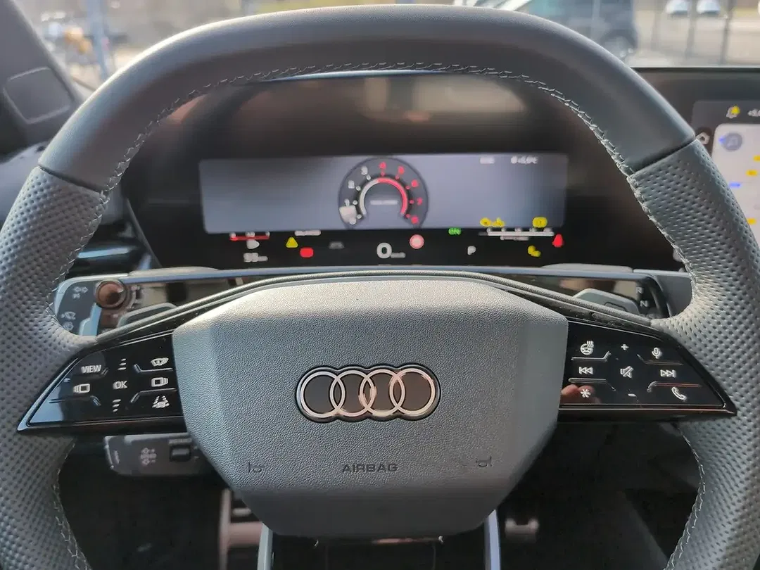 Audi Q3 - Thumbnail 15