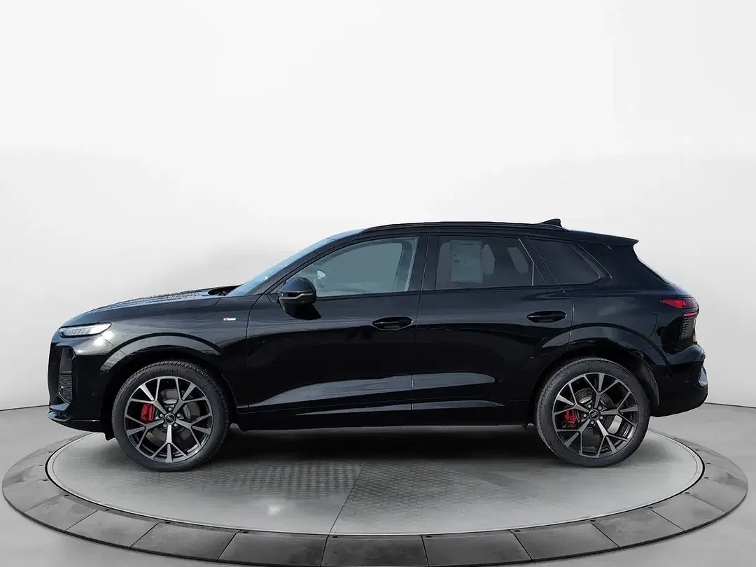 Audi Q3 - Thumbnail 2