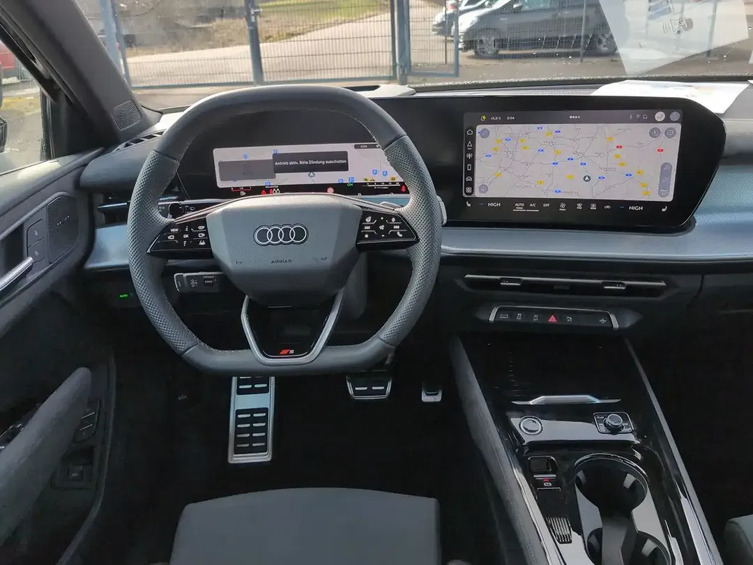 Audi Q3 - Thumbnail 7