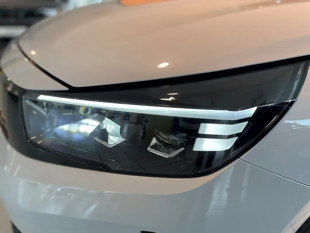 Opel Corsa - Thumbnail 9