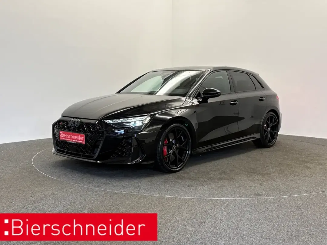Audi RS3 - Thumbnail 1