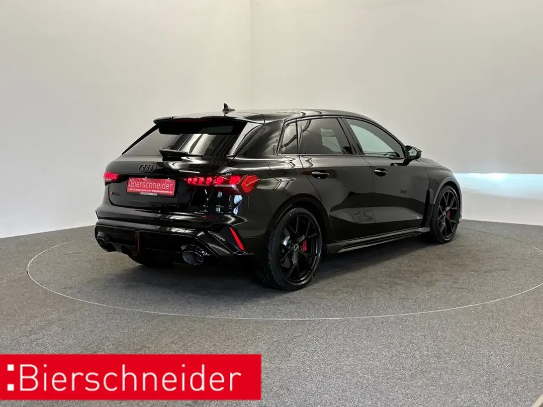 Audi RS3 - Thumbnail 5