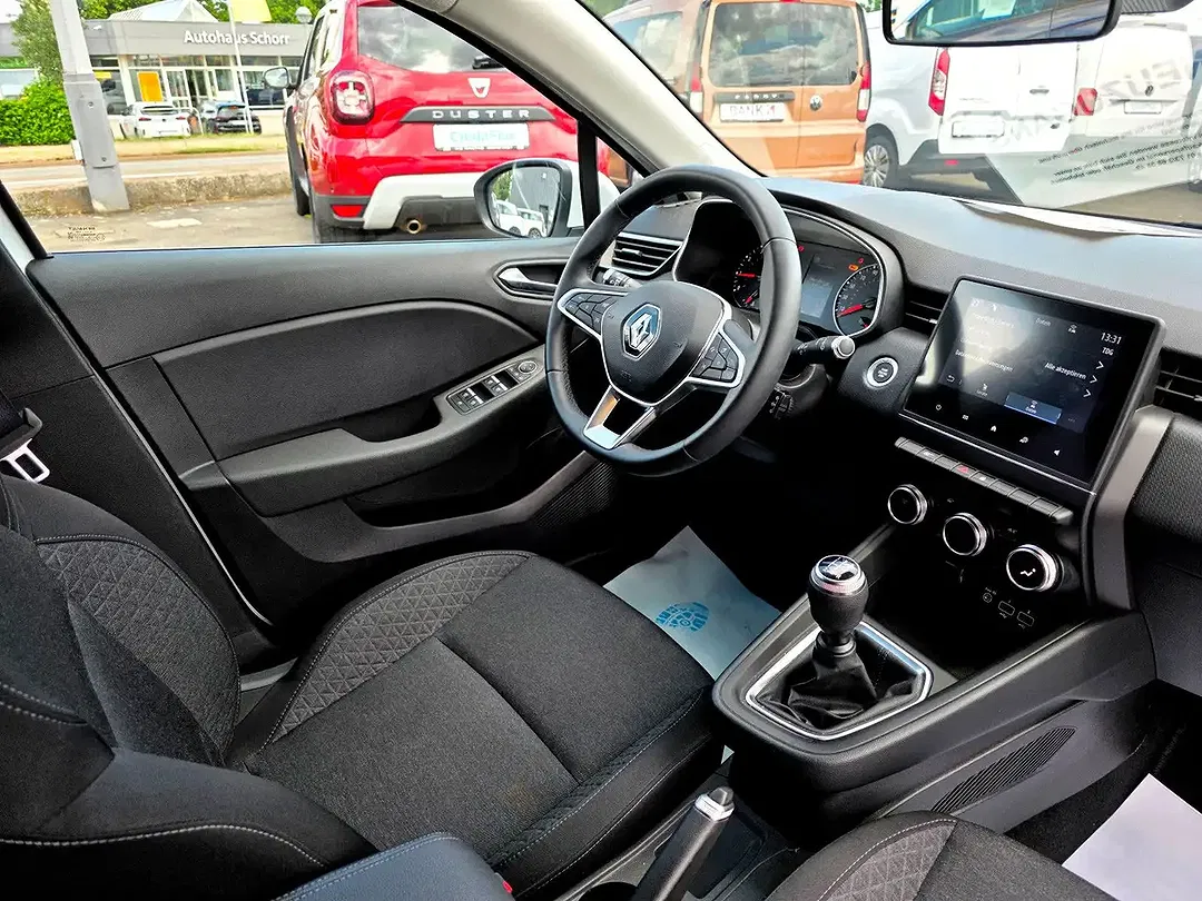 Renault Clio - Thumbnail 11