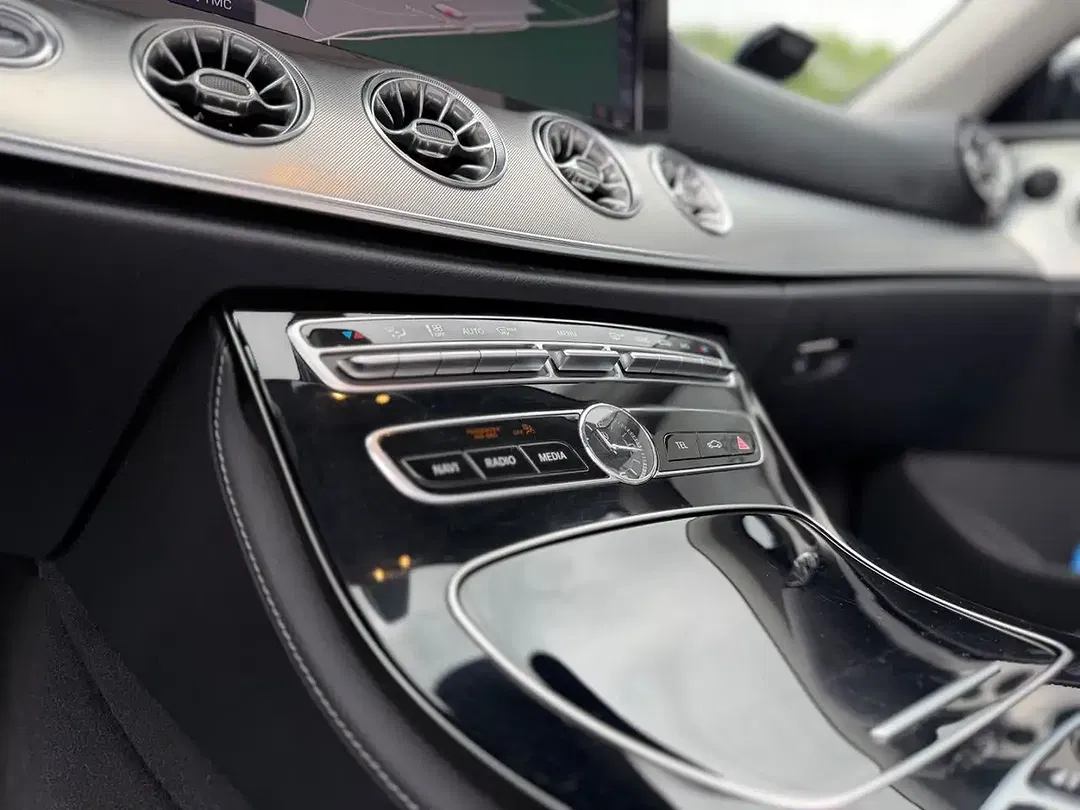 Mercedes-Benz E 200 - Thumbnail 20