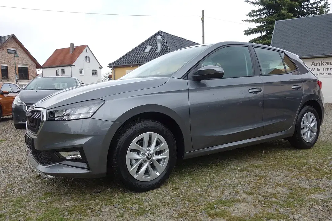 Skoda Fabia - Thumbnail 3