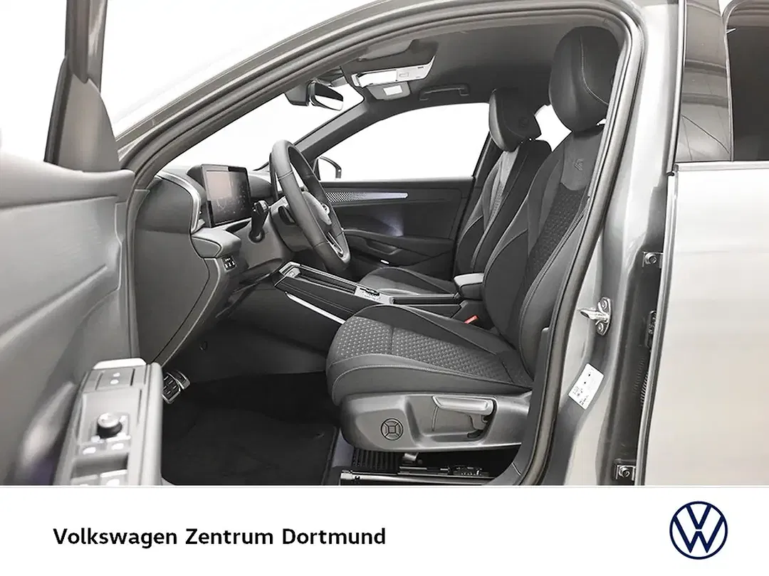 Volkswagen T-Roc - Thumbnail 10