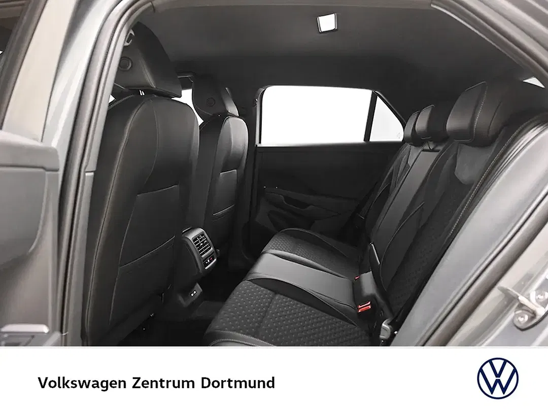 Volkswagen T-Roc - Thumbnail 12