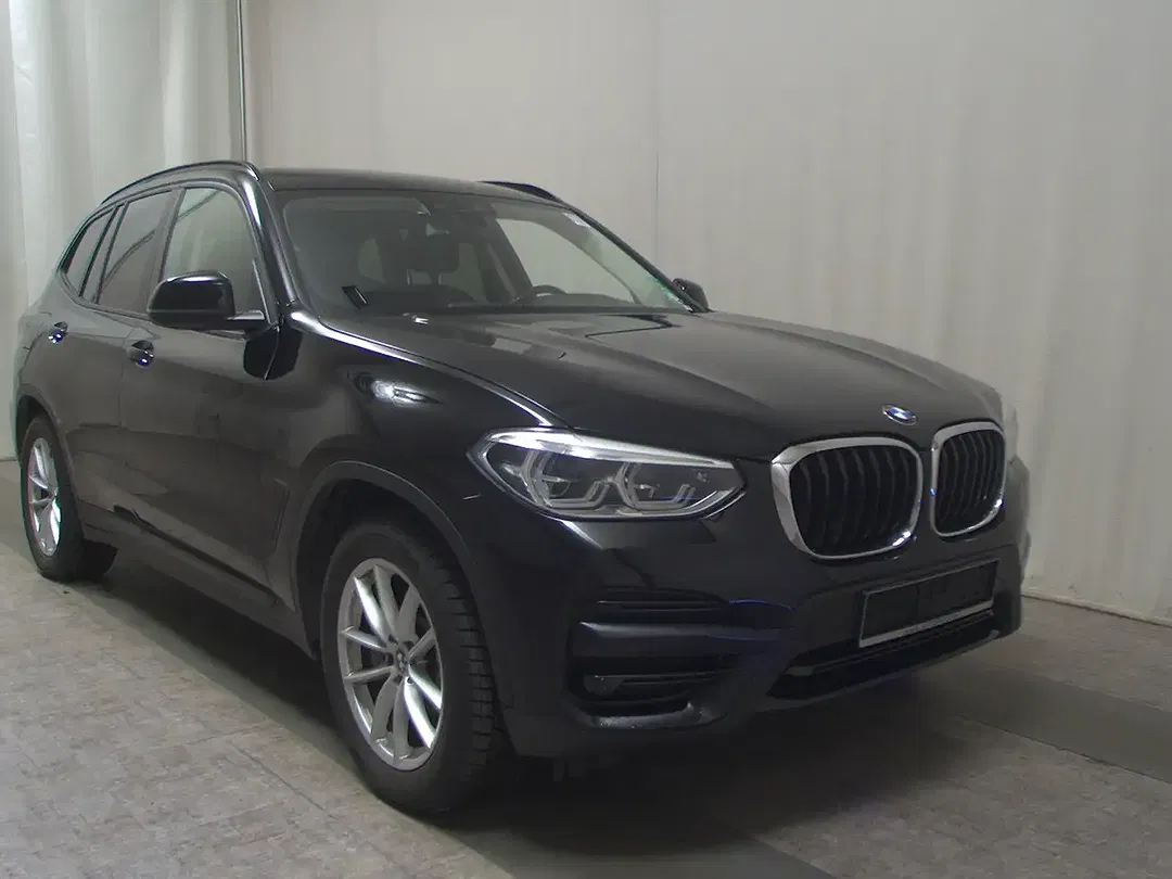 BMW X3 - Thumbnail 3