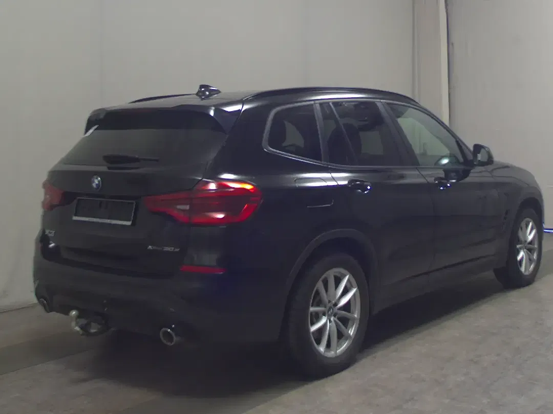 BMW X3 - Thumbnail 4