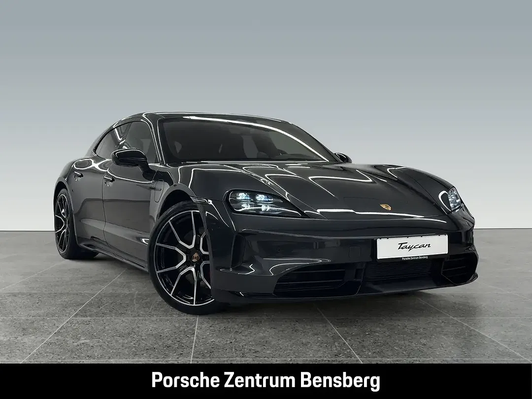 Porsche Taycan - Thumbnail 5