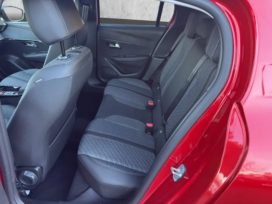 Peugeot 208 - Thumbnail 12