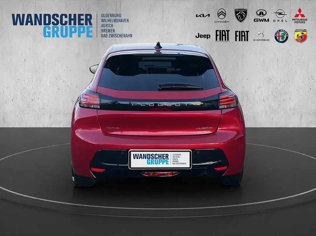 Peugeot 208 - Thumbnail 4