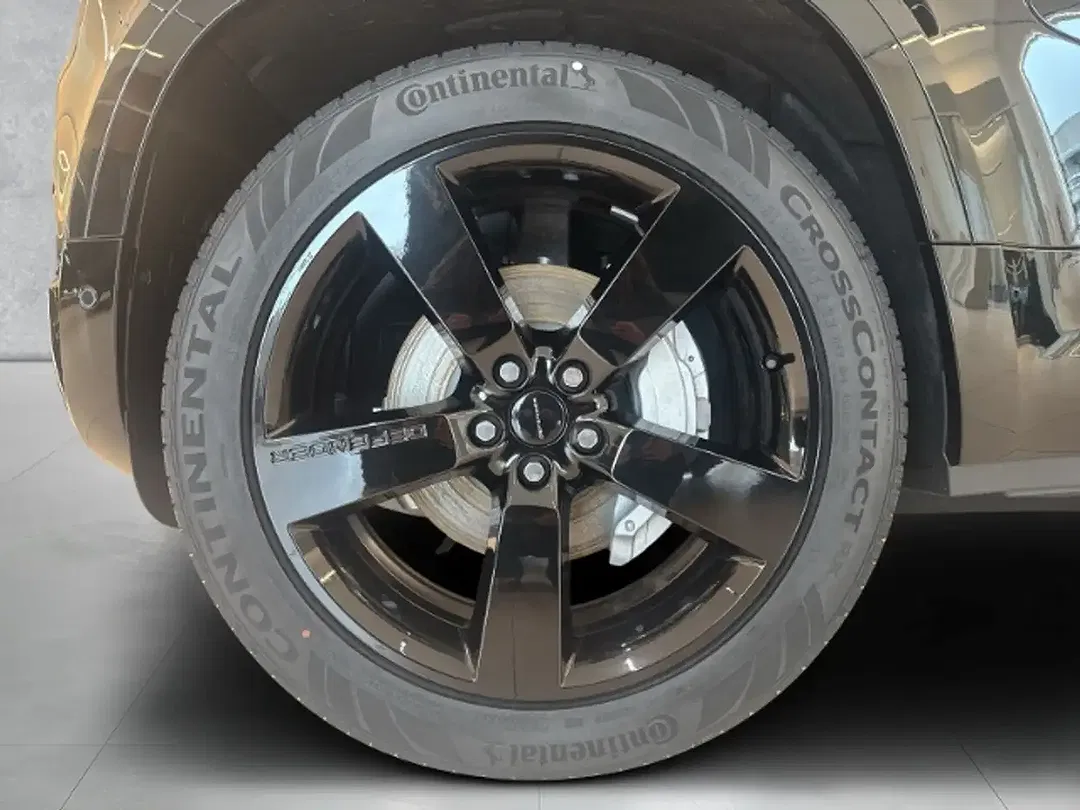 Land Rover Defender - Thumbnail 9