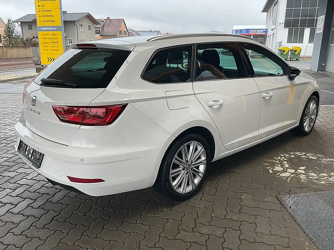 SEAT Leon - Thumbnail 4